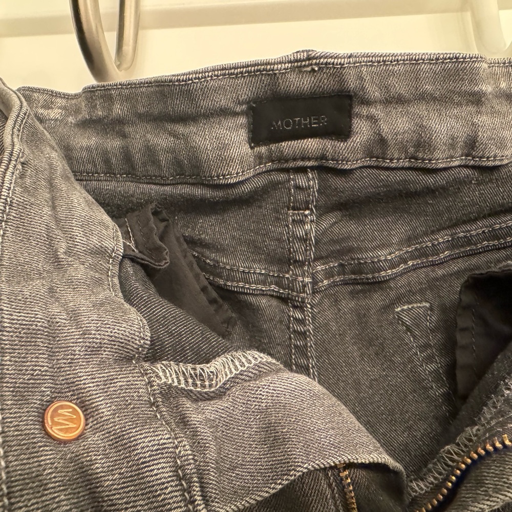 Upcycled Sashiko inspired upcycled Mother high waisted jeans - Picture 4 of 11